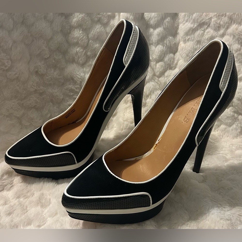 L.A.M.B. by Gwen Stefani Domino Black and White Stiletto Heels women’s size 8M - Picture 2 of 16